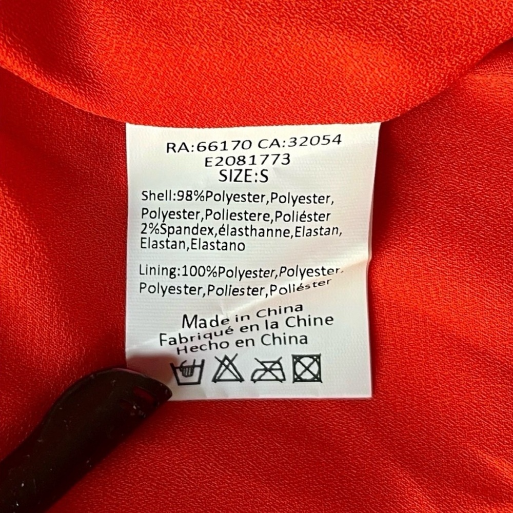 Elliatt Mock Neck Sonnet Red Dress - Picture 6 of 6